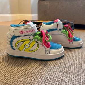 Girls Heely's - size 3